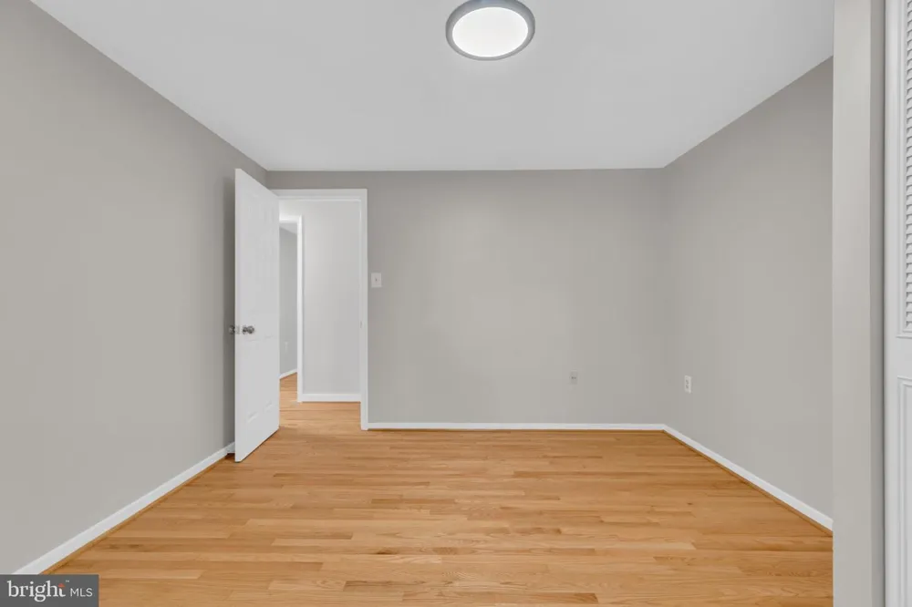 2283 DOSINIA COURT Reston, VA 20191