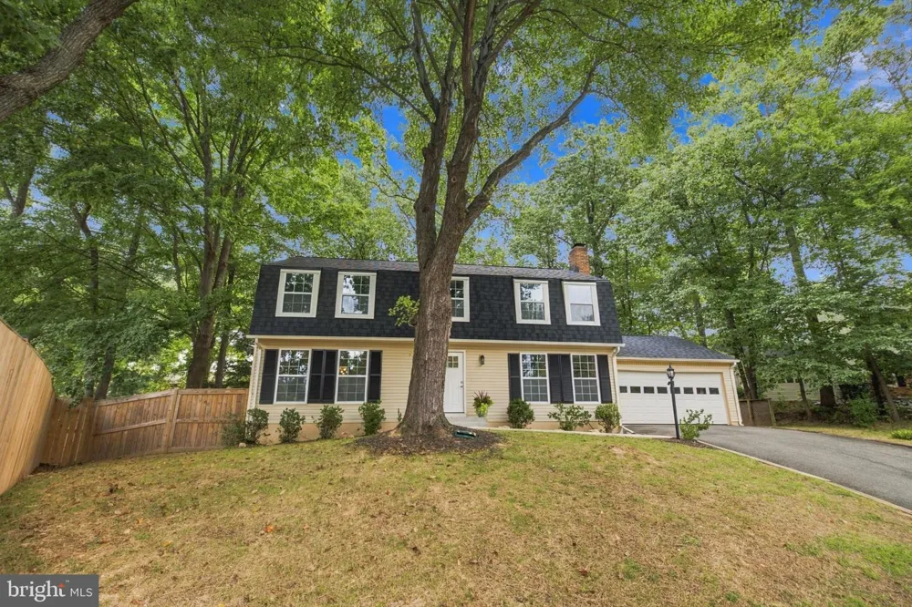 2283 DOSINIA COURT Reston, VA 20191