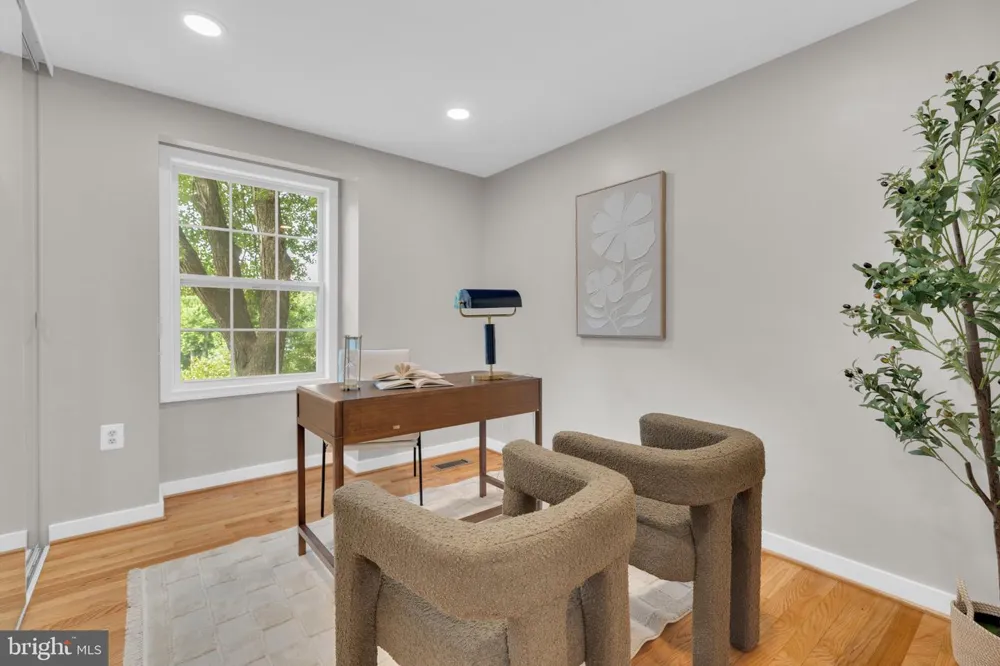 2283 DOSINIA COURT Reston, VA 20191
