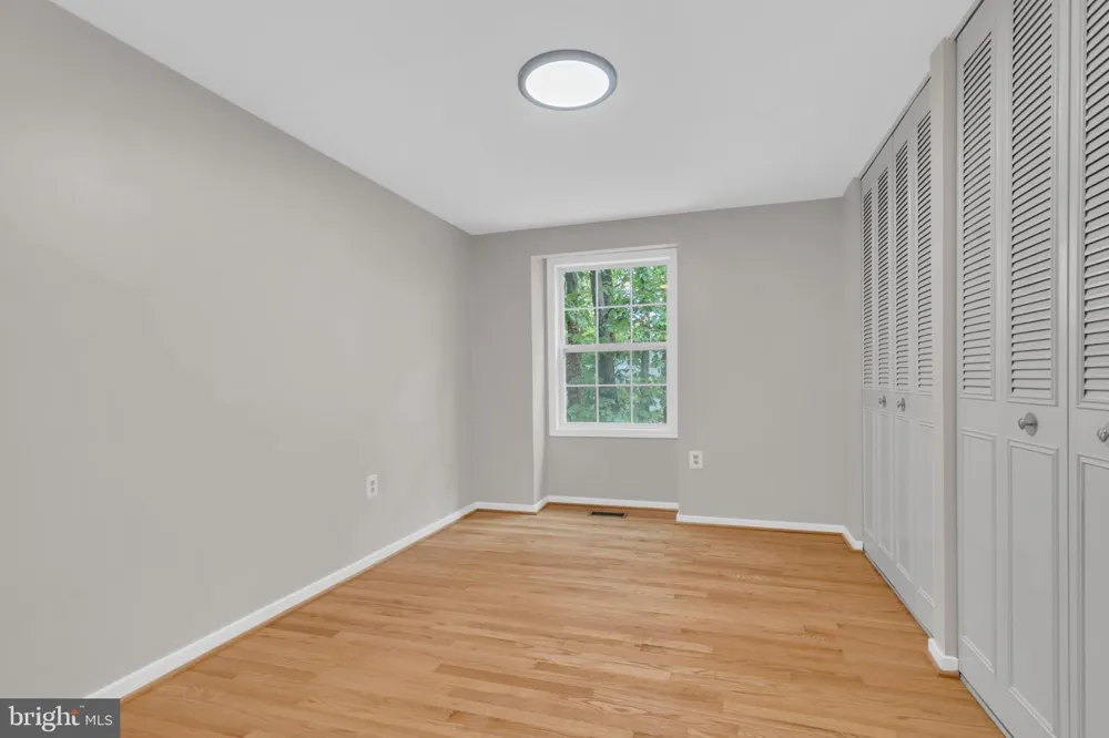 2283 DOSINIA COURT Reston, VA 20191
