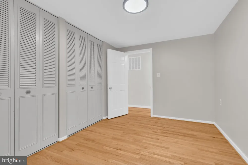 2283 DOSINIA COURT Reston, VA 20191