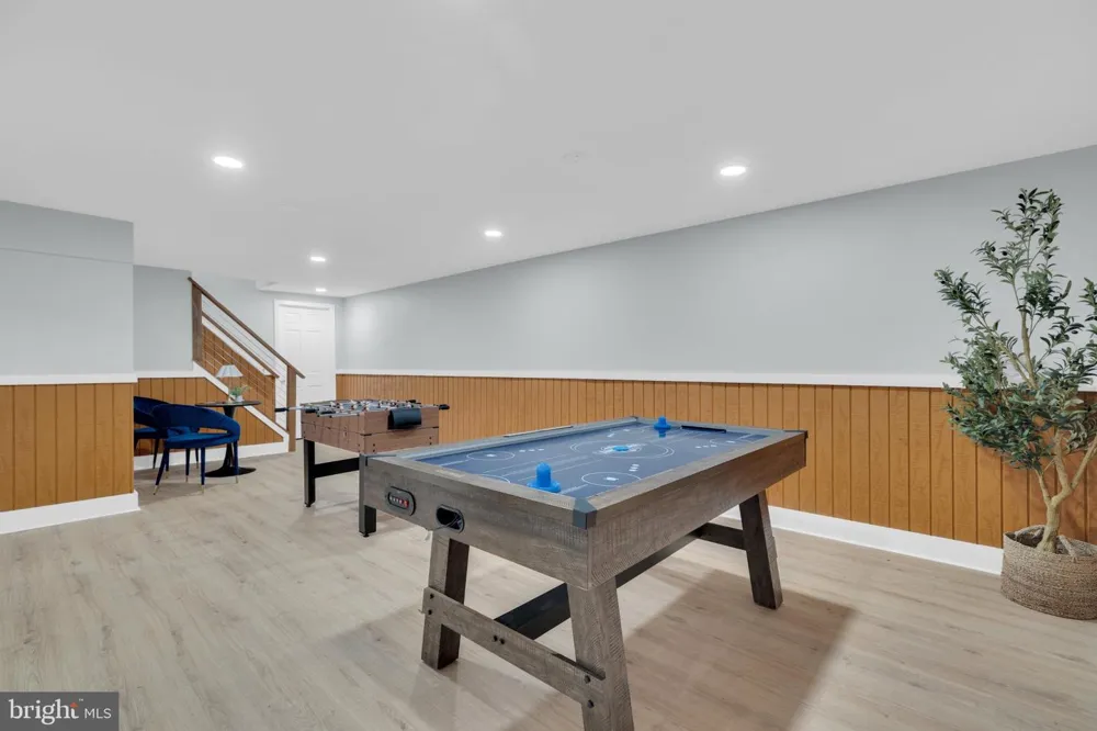 2283 DOSINIA COURT Reston, VA 20191