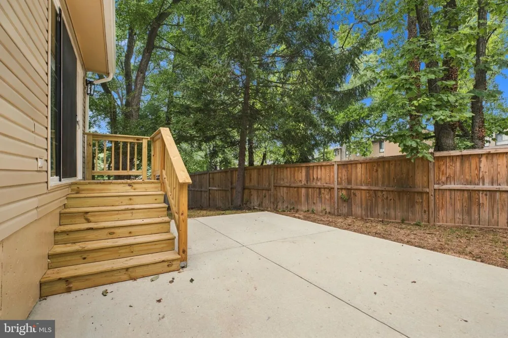 2283 DOSINIA COURT Reston, VA 20191