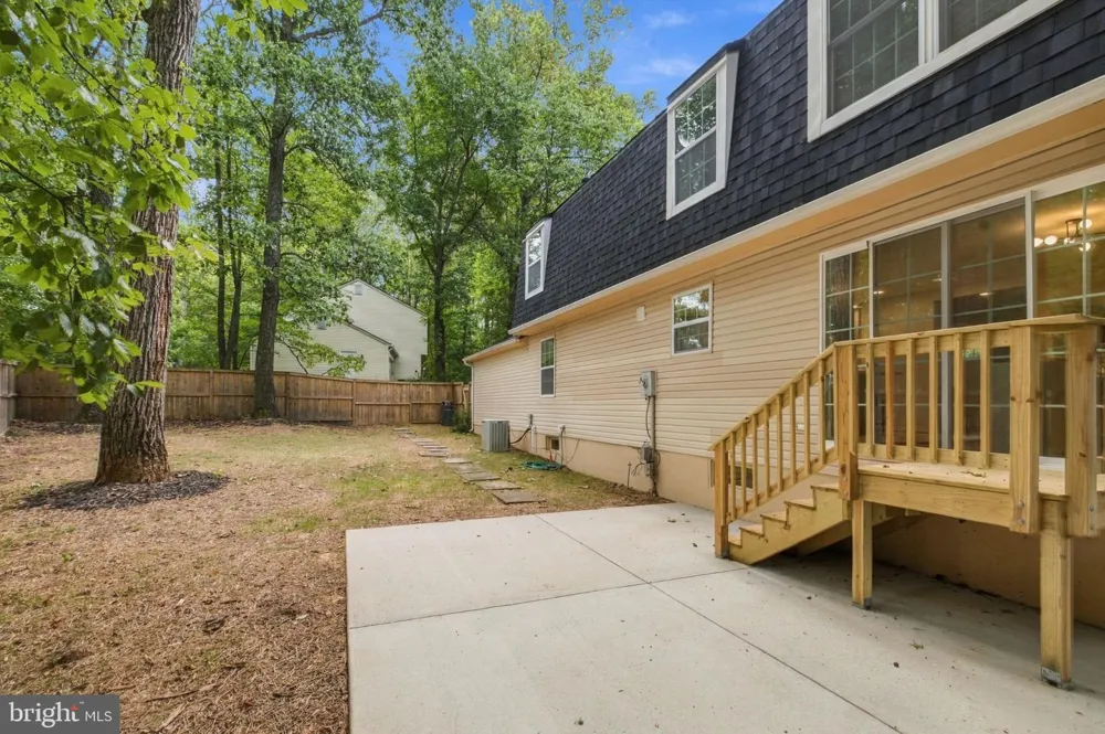 2283 DOSINIA COURT Reston, VA 20191