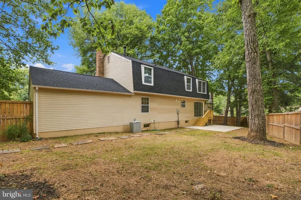 2283 DOSINIA COURT Reston, VA 20191