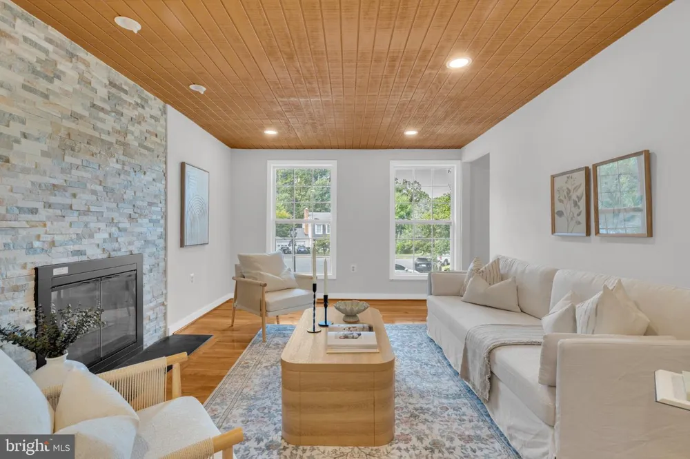 2283 DOSINIA COURT Reston, VA 20191