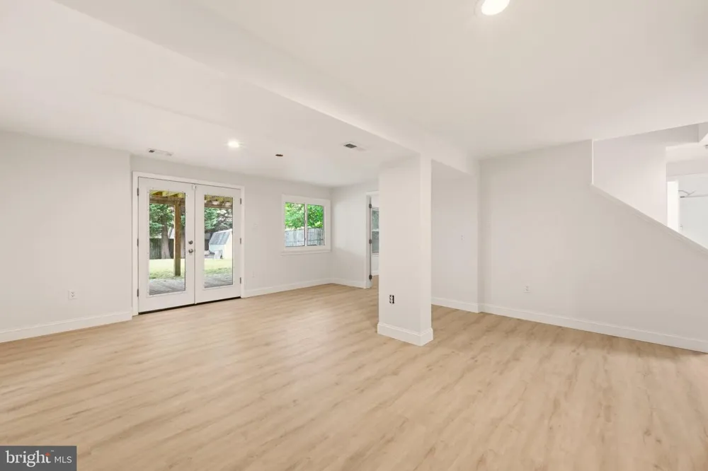 11117 MIDVALE ROAD Kensington, MD 20895