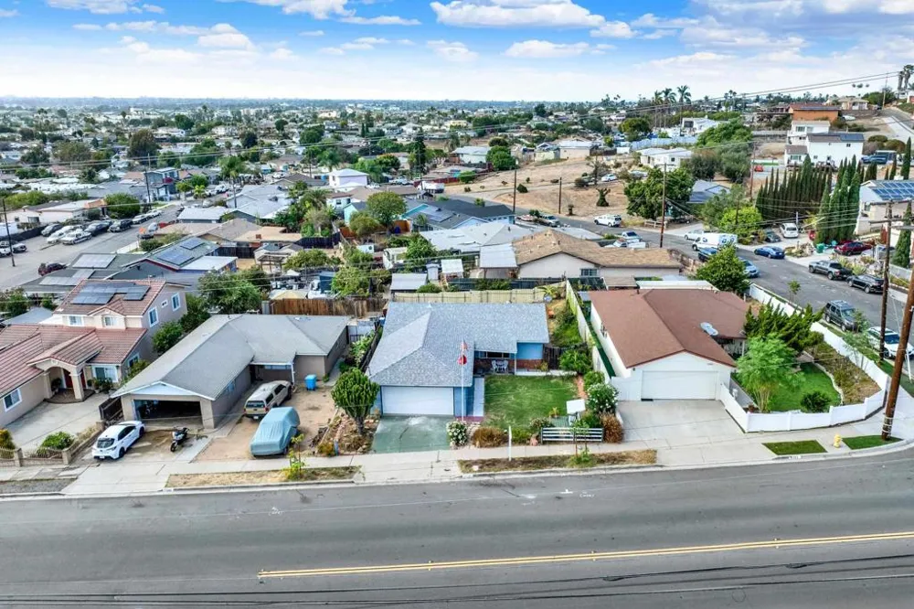 5562 Division San Diego, CA 92114