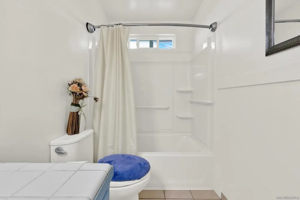 5562 Division San Diego, CA 92114