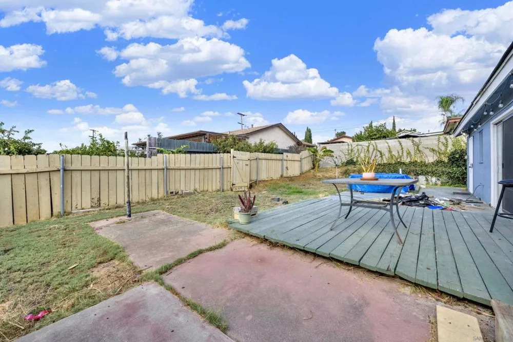 5562 Division San Diego, CA 92114