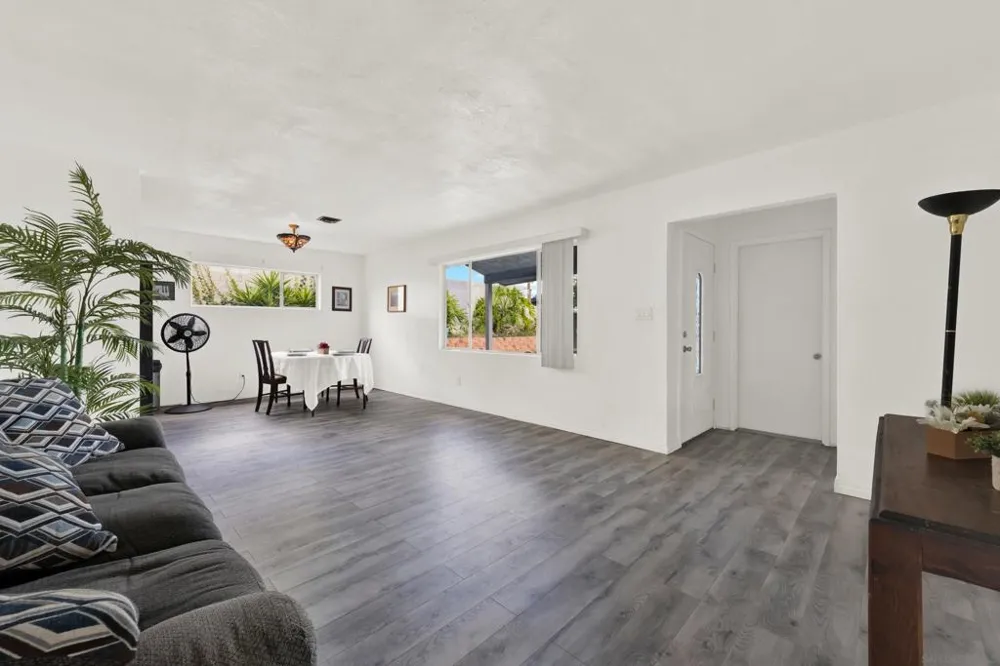 5562 Division San Diego, CA 92114