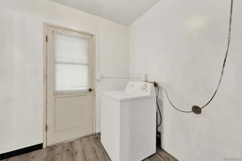 5562 Division San Diego, CA 92114