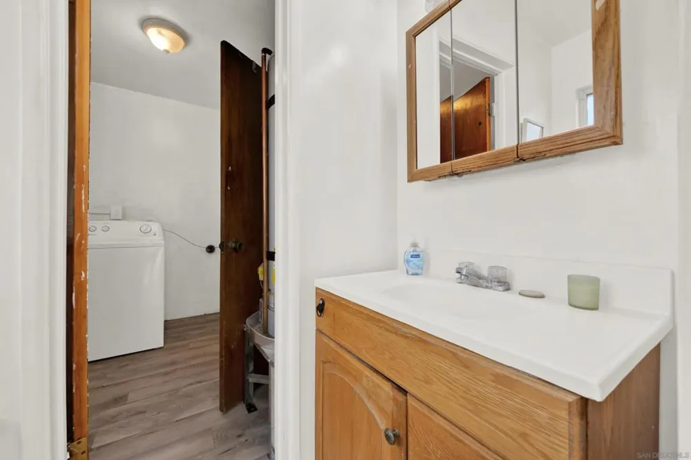 5562 Division San Diego, CA 92114
