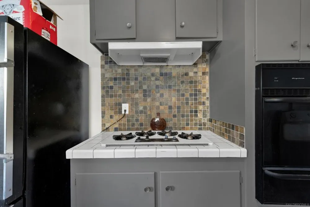 5562 Division San Diego, CA 92114