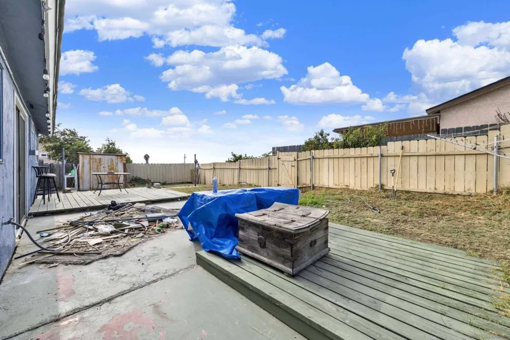 5562 Division San Diego, CA 92114