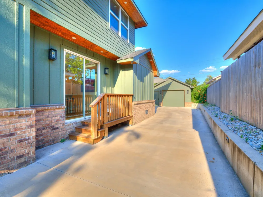 1127 S Norfolk Avenue Tulsa, OK 74120