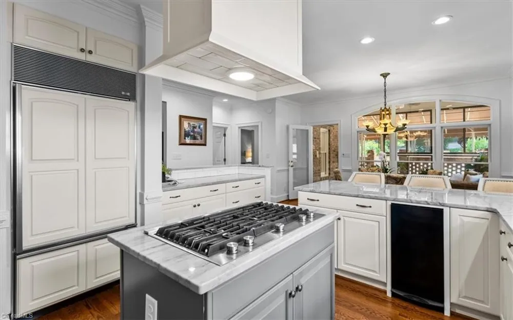3300 Forsyth Drive Greensboro, NC 27407
