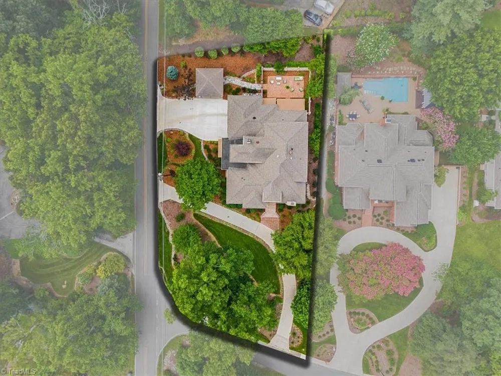 3300 Forsyth Drive Greensboro, NC 27407