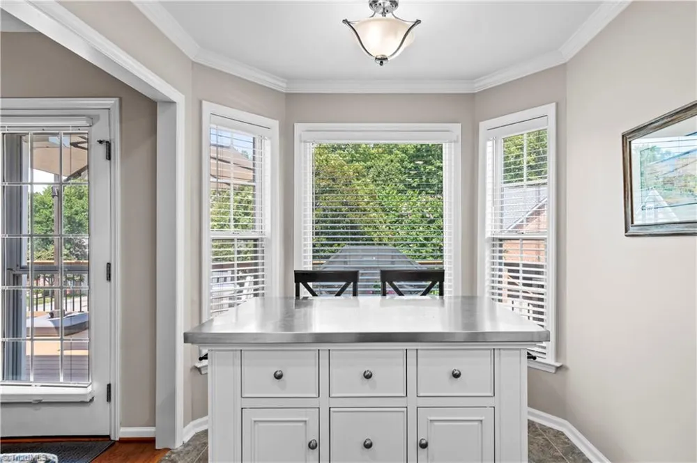 5201 Old Plantation Circle Winston-Salem, NC 27104