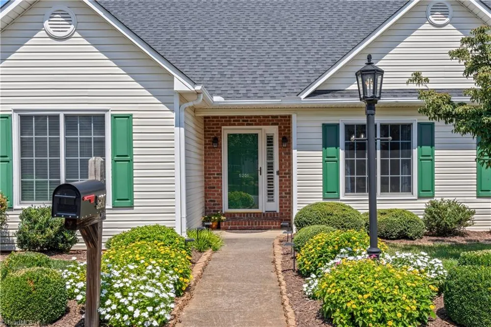 5201 Old Plantation Circle Winston-Salem, NC 27104