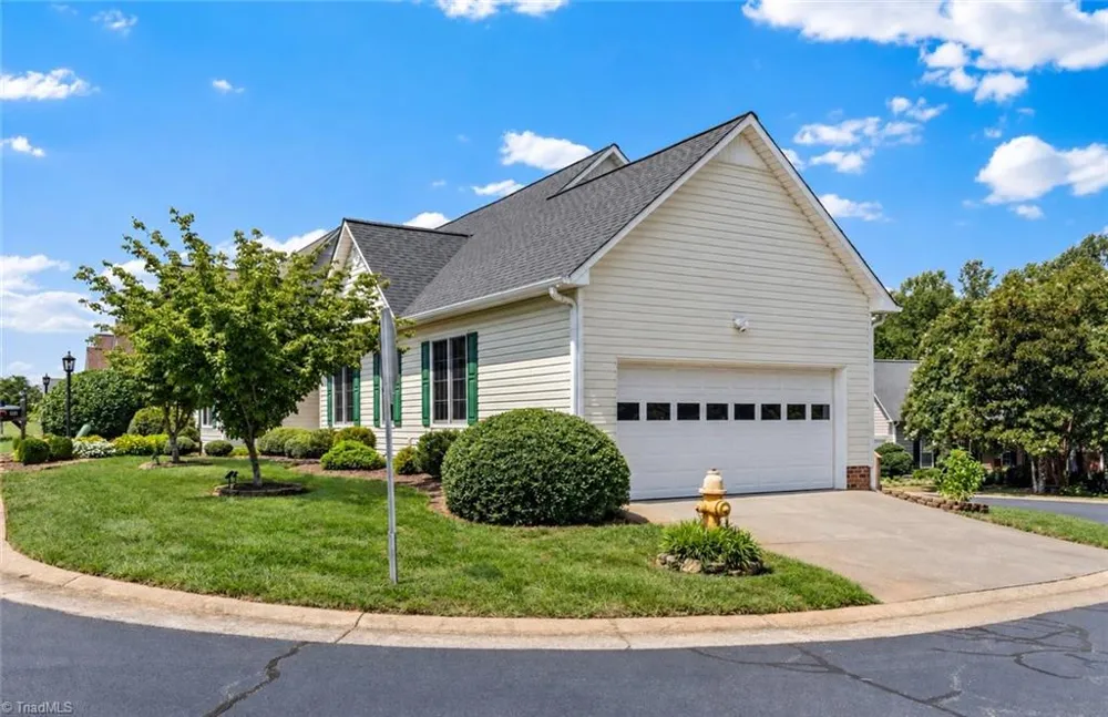 5201 Old Plantation Circle Winston-Salem, NC 27104