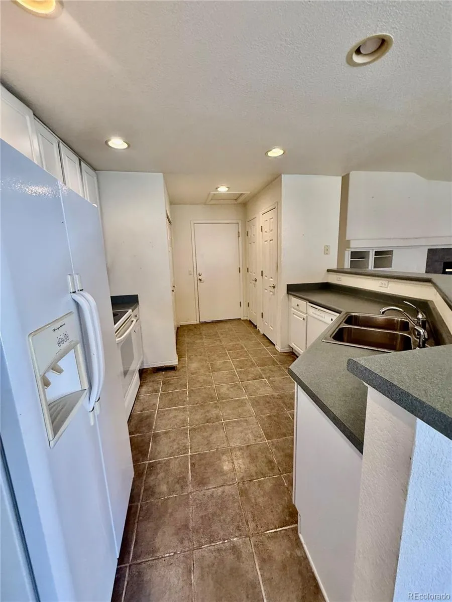 7680 S Buchanan Way Aurora, CO 80016