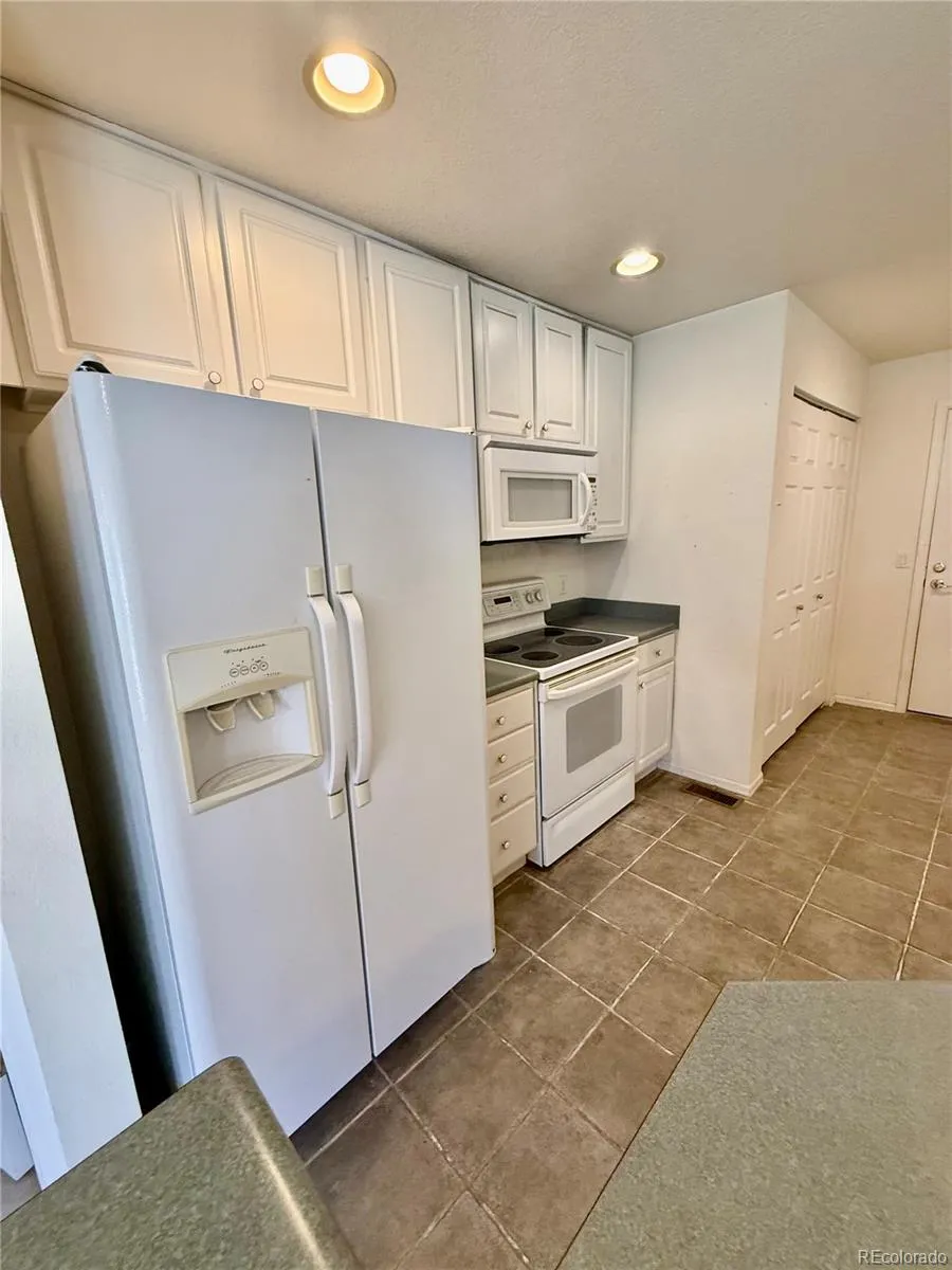 7680 S Buchanan Way Aurora, CO 80016