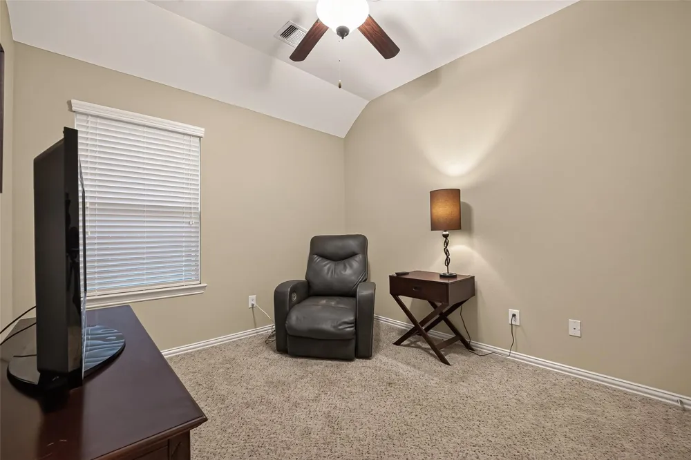 6807 Peach Mill Lane Dickinson, TX 77539