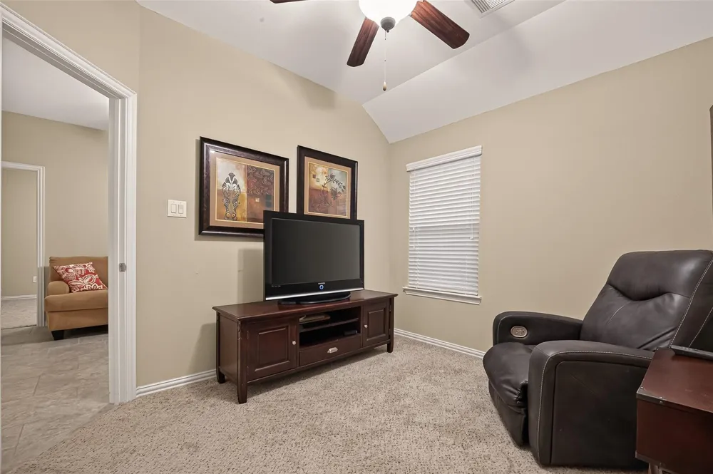 6807 Peach Mill Lane Dickinson, TX 77539