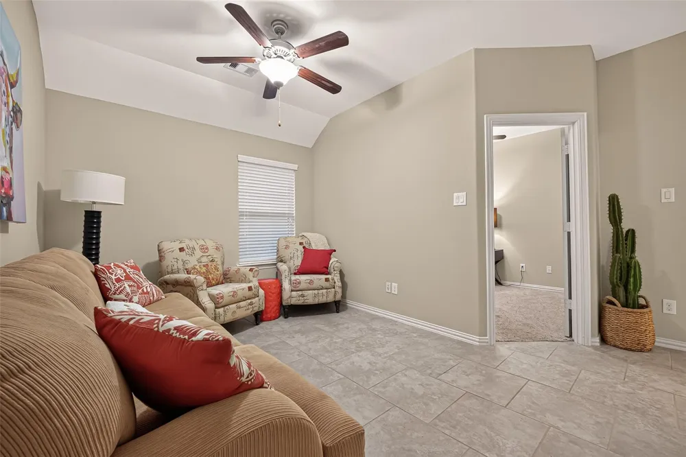 6807 Peach Mill Lane Dickinson, TX 77539