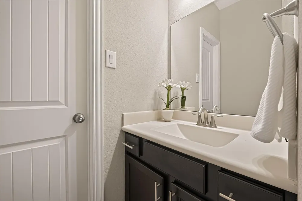 6807 Peach Mill Lane Dickinson, TX 77539