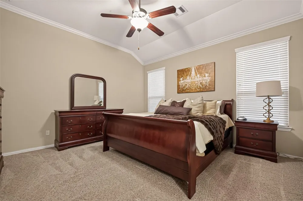 6807 Peach Mill Lane Dickinson, TX 77539