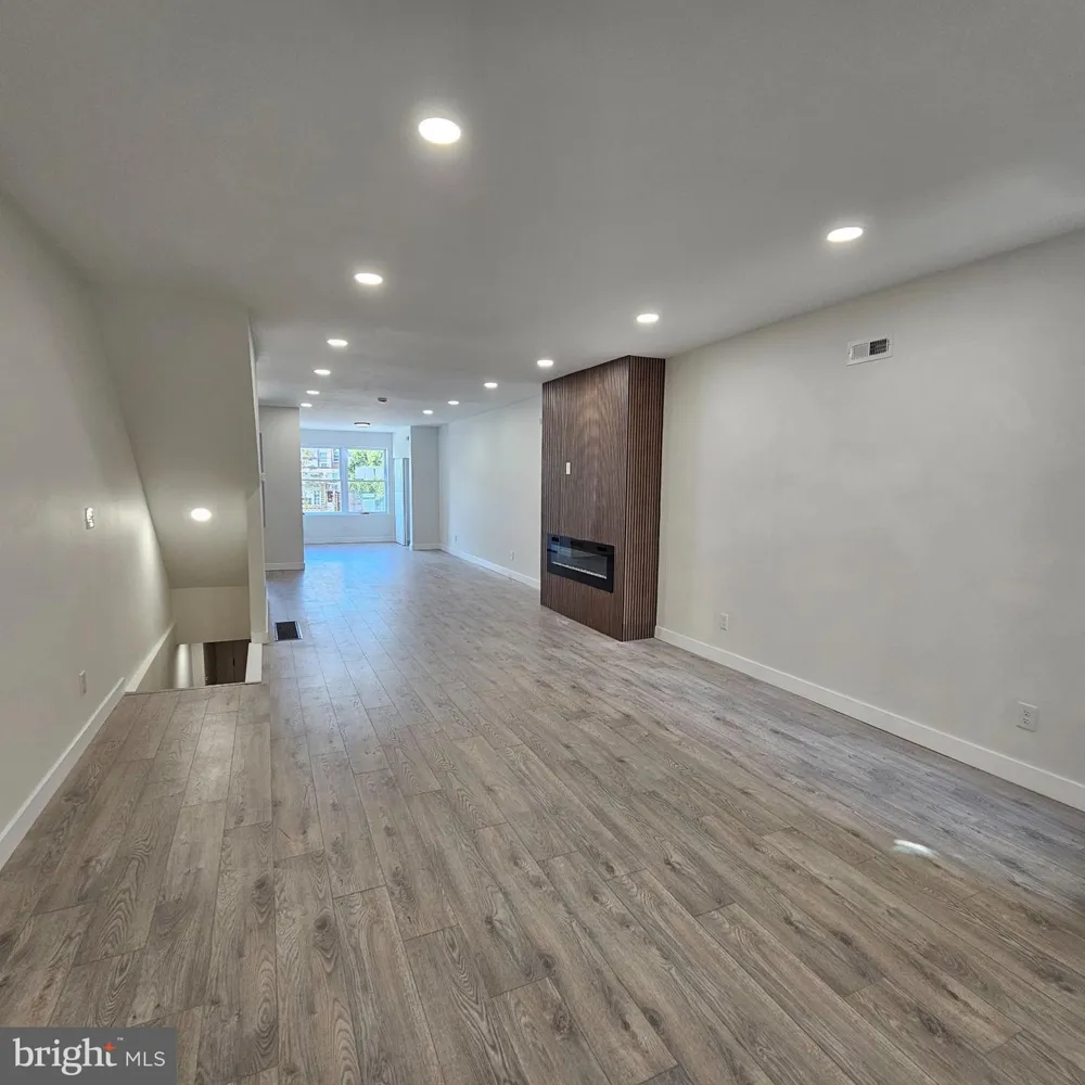 5755 17TH STREET Philadelphia, PA 19141