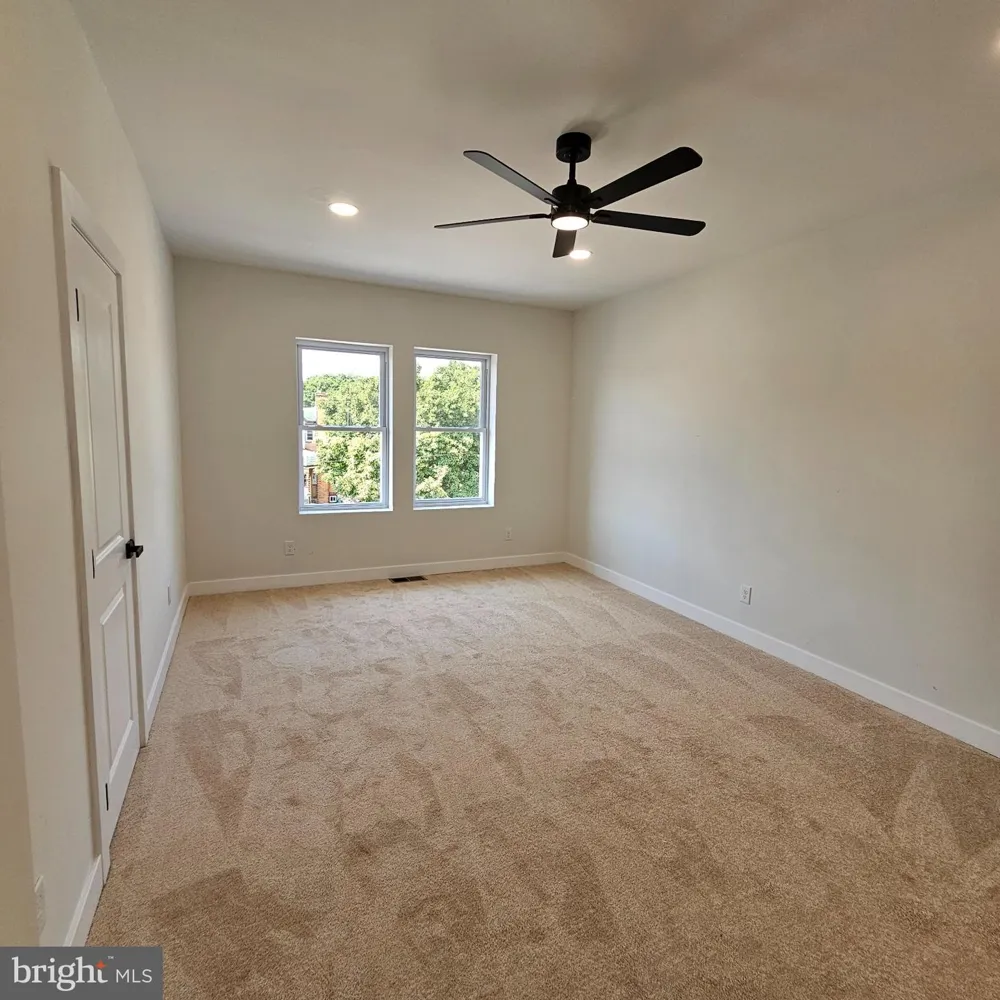 5755 17TH STREET Philadelphia, PA 19141