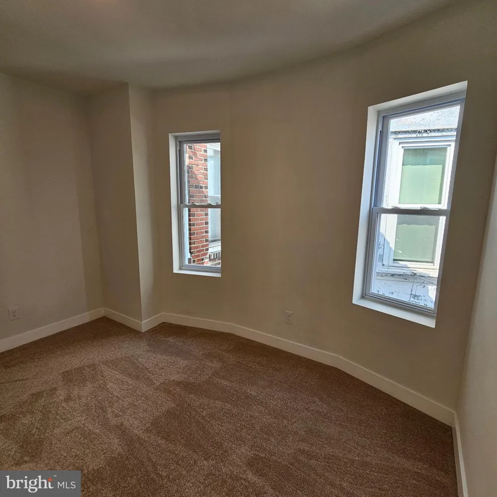 5755 17TH STREET Philadelphia, PA 19141