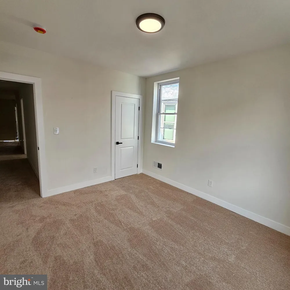 5755 17TH STREET Philadelphia, PA 19141