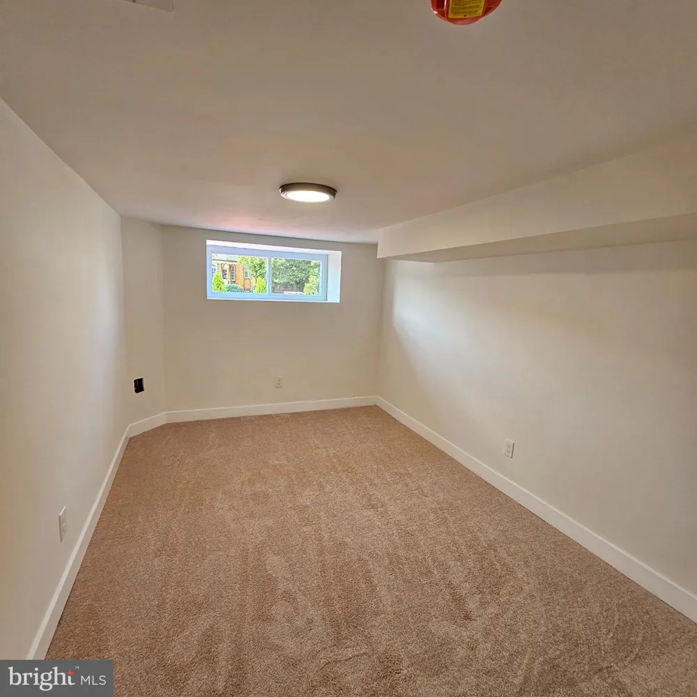 5755 17TH STREET Philadelphia, PA 19141