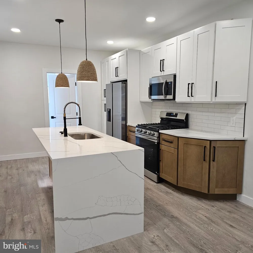 5755 17TH STREET Philadelphia, PA 19141