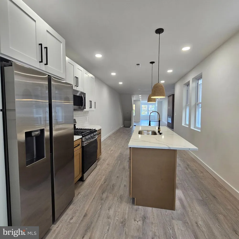 5755 17TH STREET Philadelphia, PA 19141