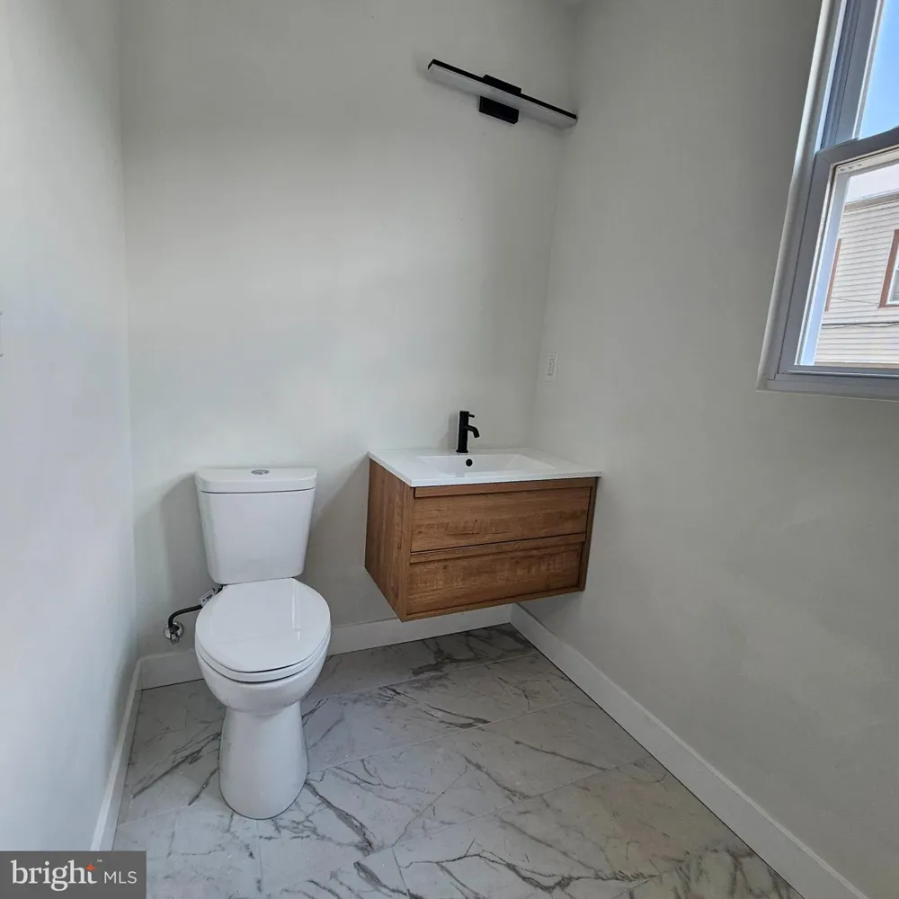 5755 17TH STREET Philadelphia, PA 19141