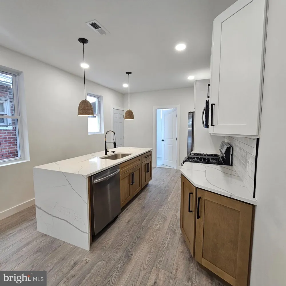 5755 17TH STREET Philadelphia, PA 19141