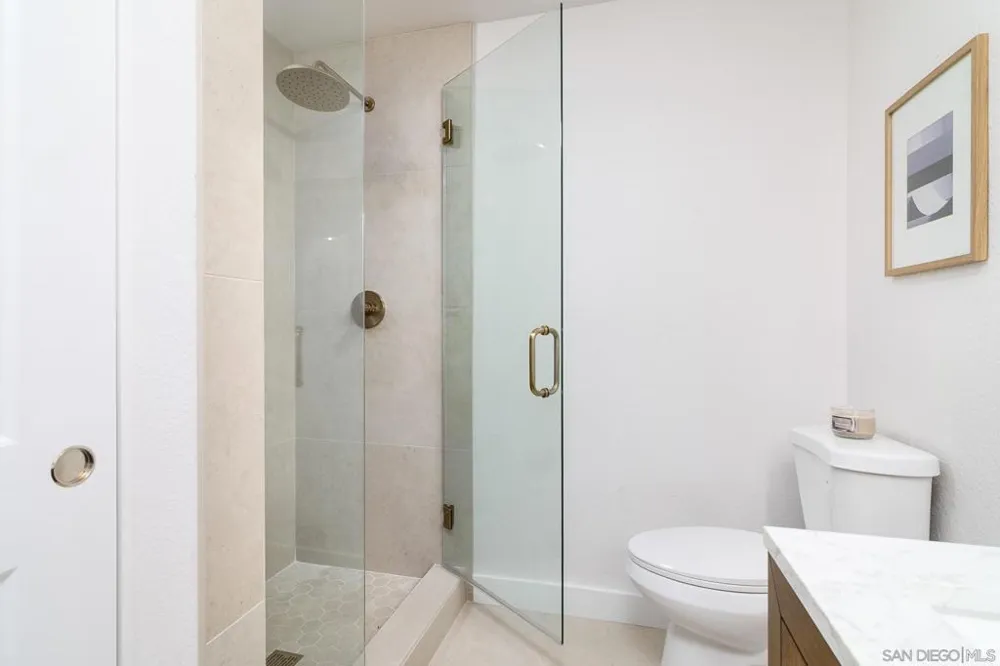 2839 Cazadero Dr Carlsbad, CA 92009