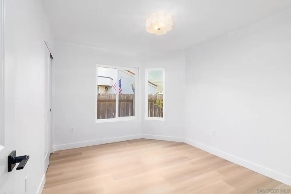 2839 Cazadero Dr Carlsbad, CA 92009