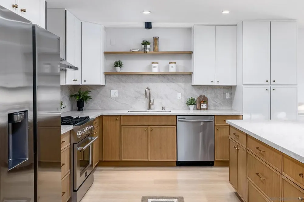 2839 Cazadero Dr Carlsbad, CA 92009