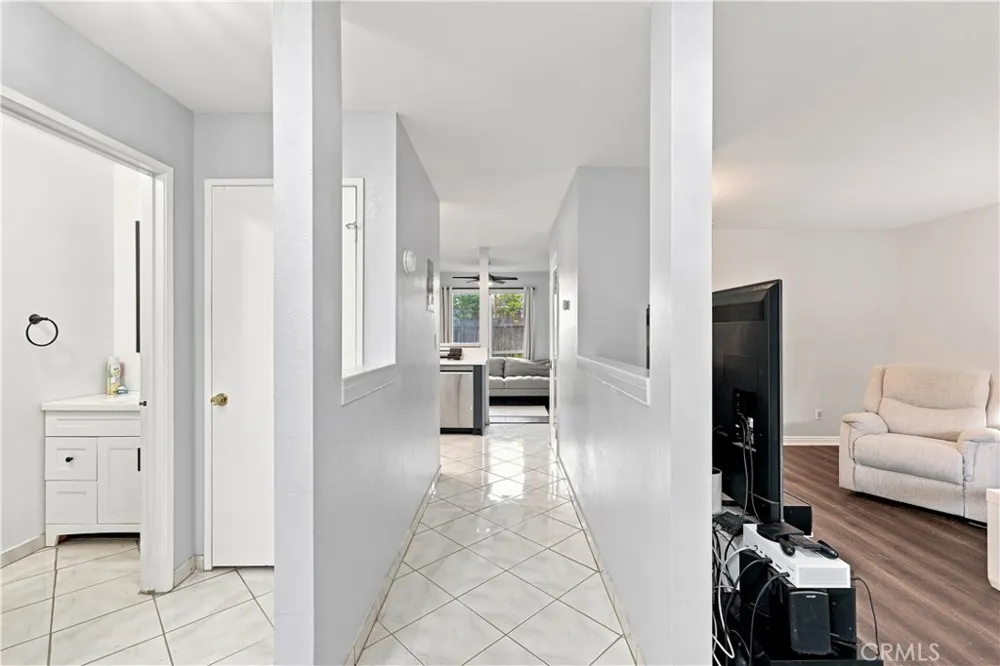 106 Racquet Club Compton, CA 90220