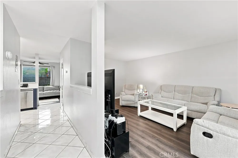 106 Racquet Club Compton, CA 90220