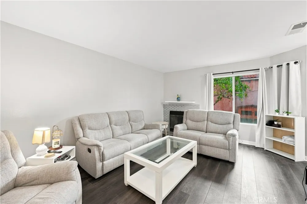 106 Racquet Club Compton, CA 90220