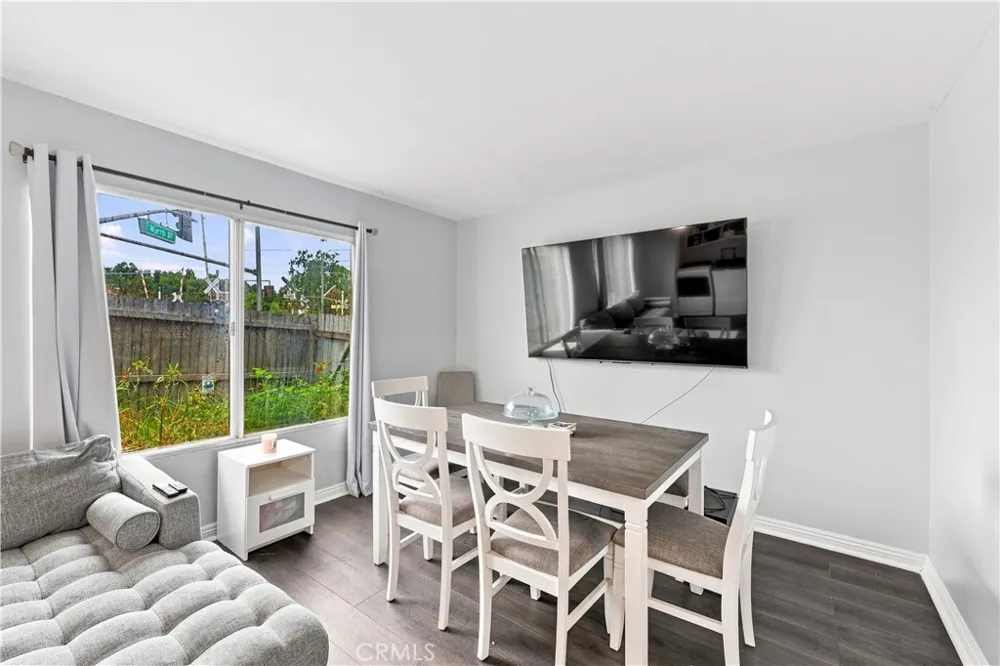 106 Racquet Club Compton, CA 90220