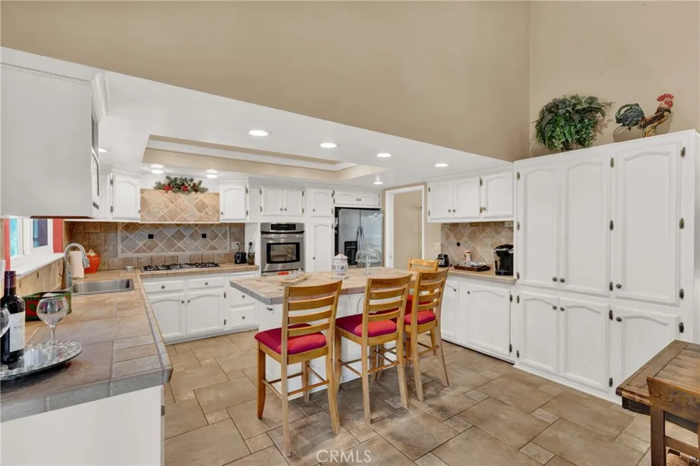 4385 California Santa Maria, CA 93455