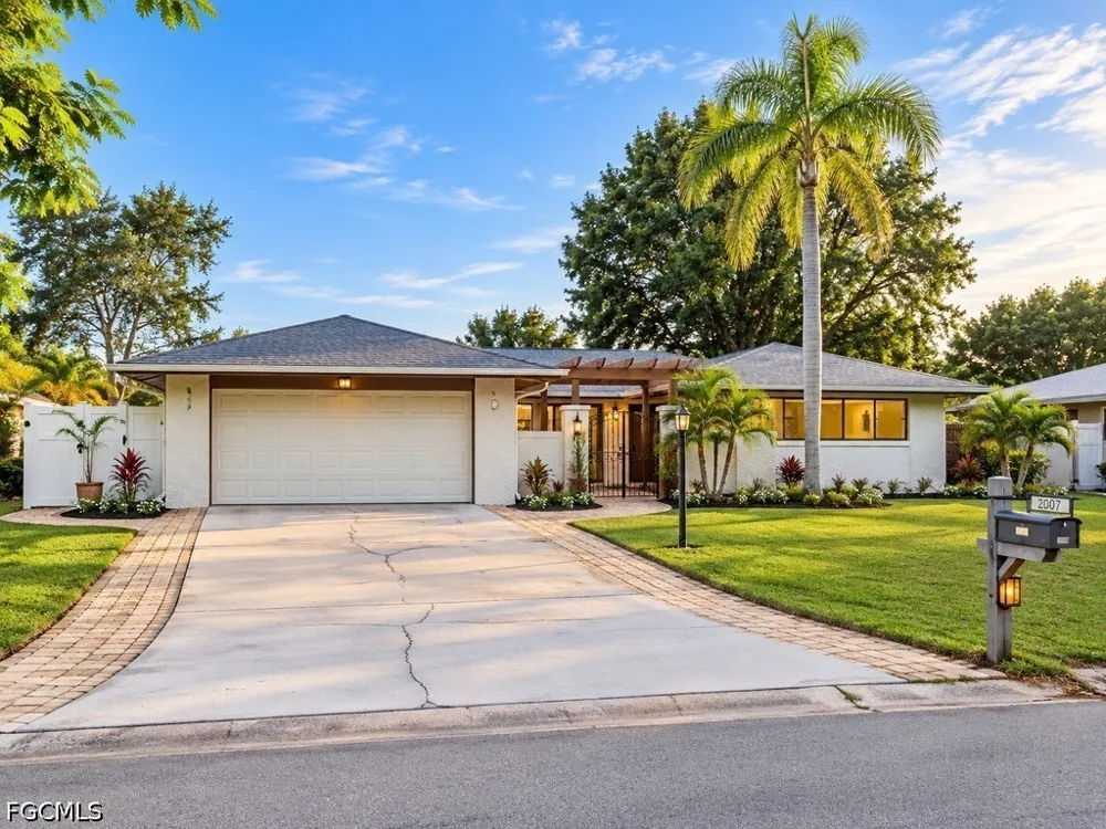 Eichen Circle E Fort Myers, FL 33919
